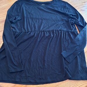 Women's Black Long Sleeve Top